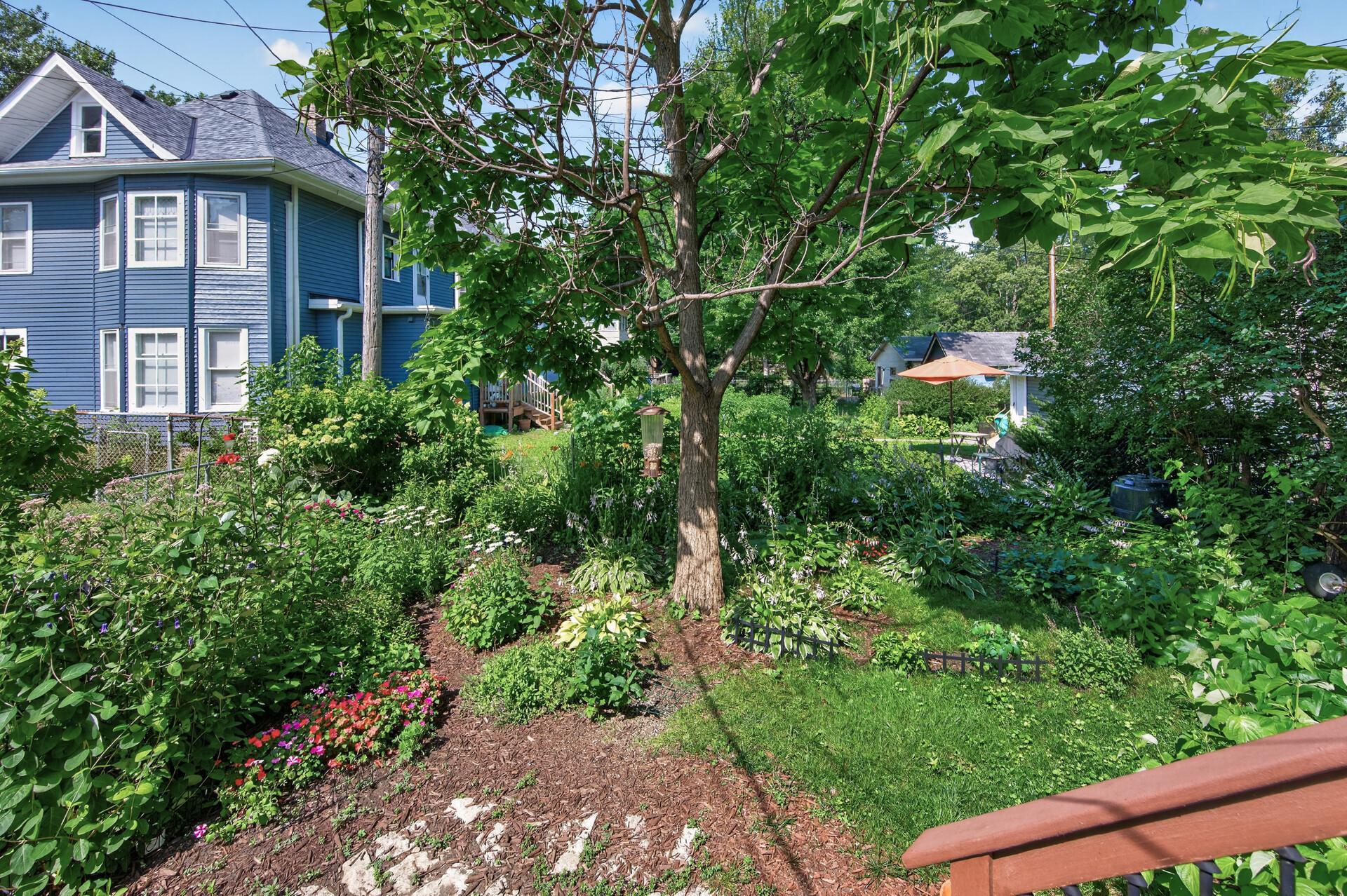 View of Residential Income at 95 Victoria Street, Saint Paul MN 55104, Saint Paul (51 of 55) - Mike Wilen | Minnesota Team Real Estate