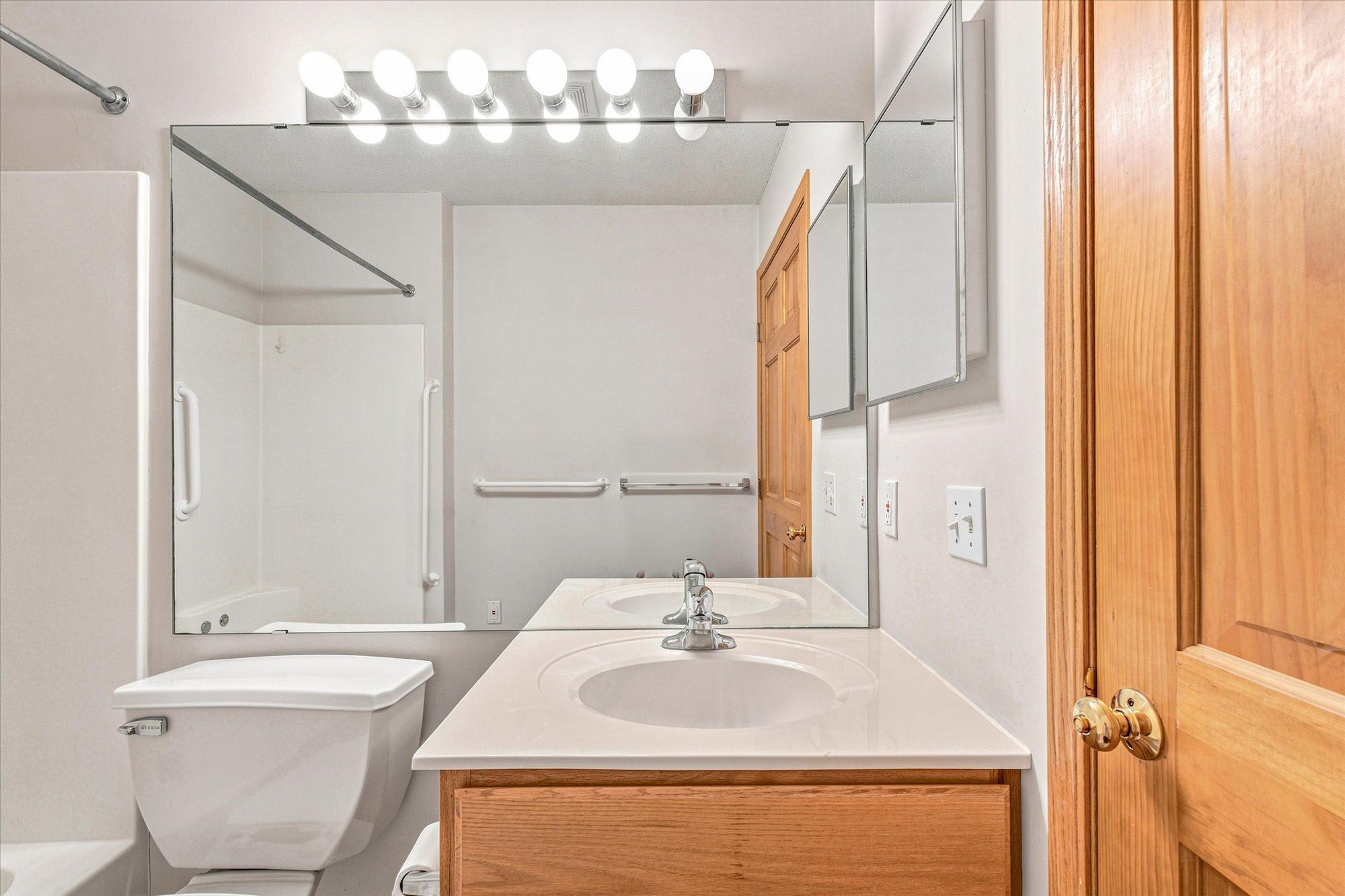 View of Residential at 7588 Ojibway Park Bay, Woodbury MN 55125, Woodbury (21 of 42) - Mike Wilen | Minnesota Team Real Estate