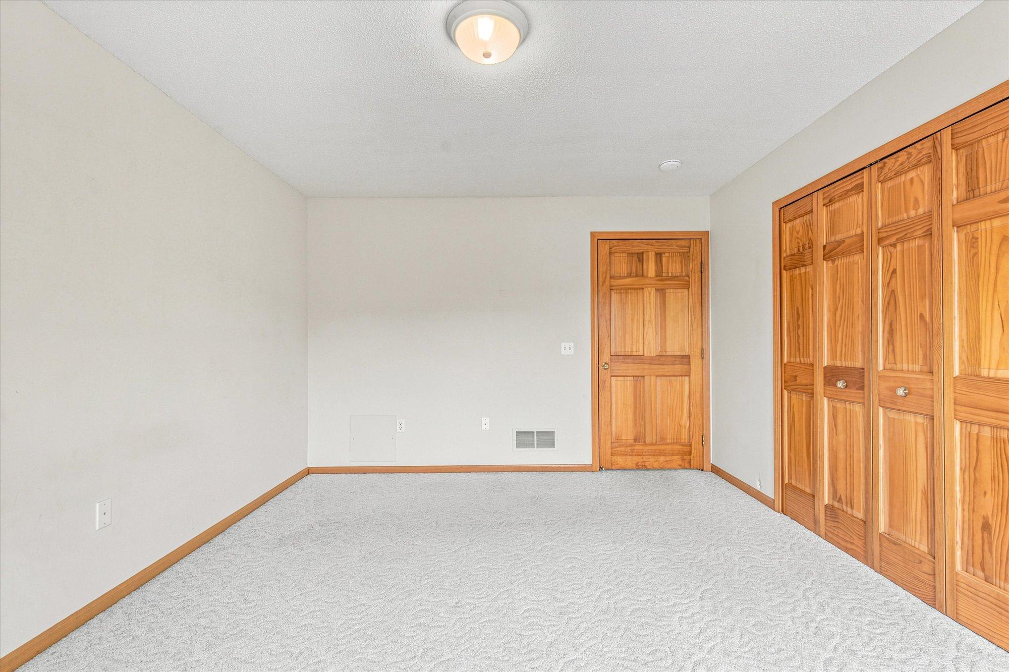 View of Residential at 7588 Ojibway Park Bay, Woodbury MN 55125, Woodbury (18 of 42) - Mike Wilen | Minnesota Team Real Estate