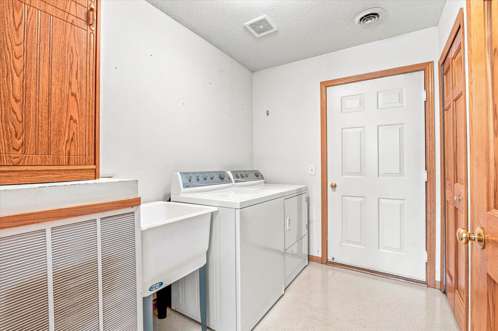 View of Residential at 7588 Ojibway Park Bay, Woodbury MN 55125, Woodbury (24 of 42) - Mike Wilen | Minnesota Team Real Estate