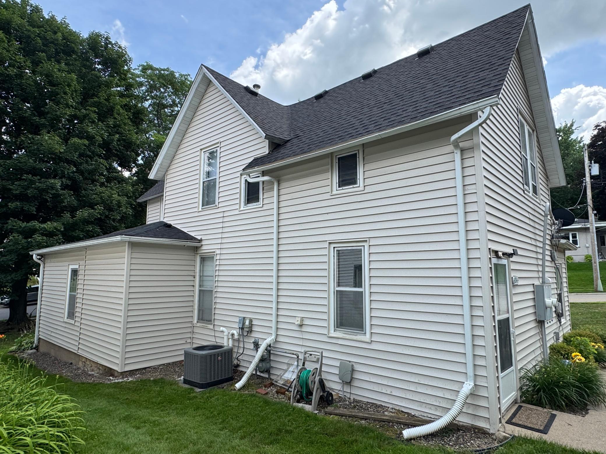 View of Residential Income at 1134 Central Avenue, Red Wing MN 55066, Red Wing (5 of 36) - Mike Wilen | Minnesota Team Real Estate