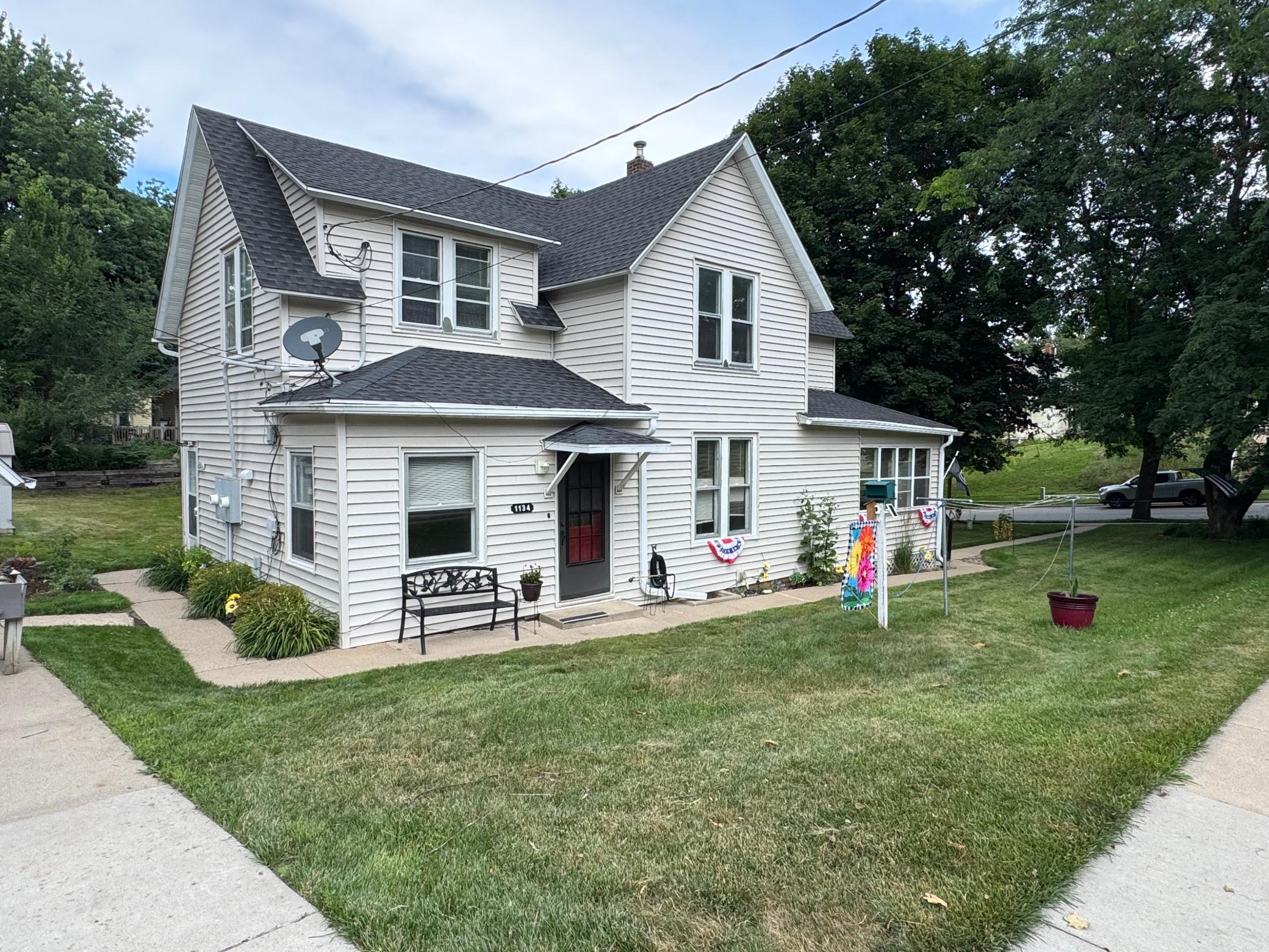 View of Residential Income at 1134 Central Avenue, Red Wing MN 55066, Red Wing (3 of 36) - Mike Wilen | Minnesota Team Real Estate