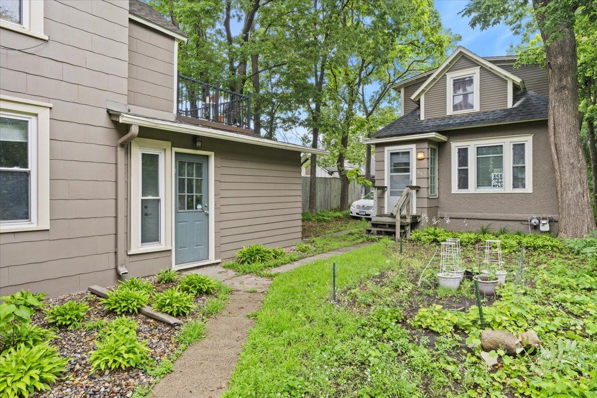 View of Residential Income at 711/713 26th Avenue, Minneapolis MN 55454, Minneapolis (23 of 34) - Mike Wilen | Minnesota Team Real Estate