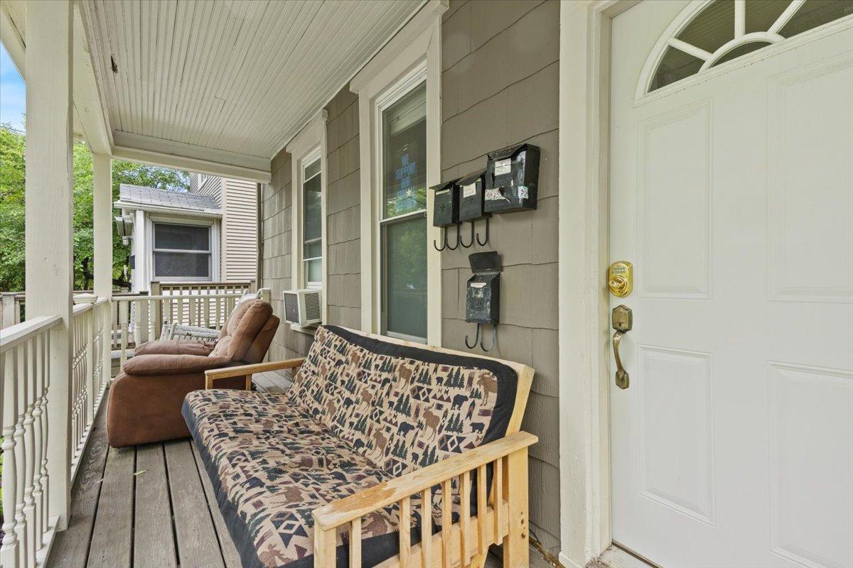 View of Residential Income at 711/713 26th Avenue, Minneapolis MN 55454, Minneapolis (20 of 34) - Mike Wilen | Minnesota Team Real Estate