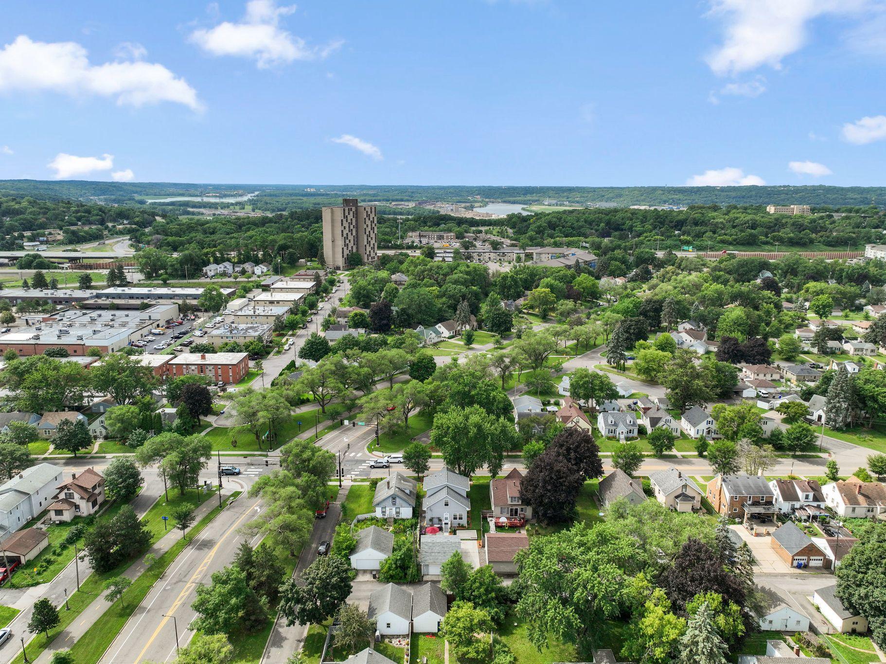 View of Residential at 1281 3rd Street, Saint Paul MN 55106, Saint Paul (44 of 50) - Mike Wilen | Minnesota Team Real Estate