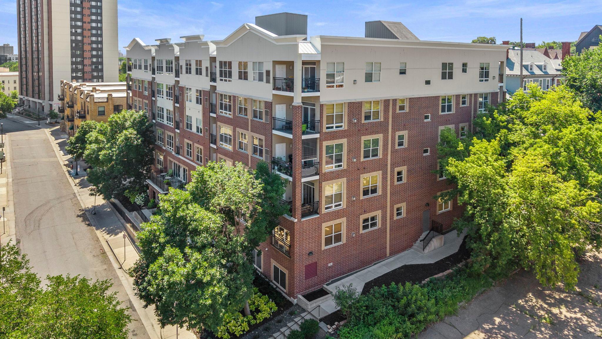 View of Residential at 301 Oak Grove Street #308, Minneapolis MN 55403, Minneapolis (2 of 44) - Mike Wilen | Minnesota Team Real Estate