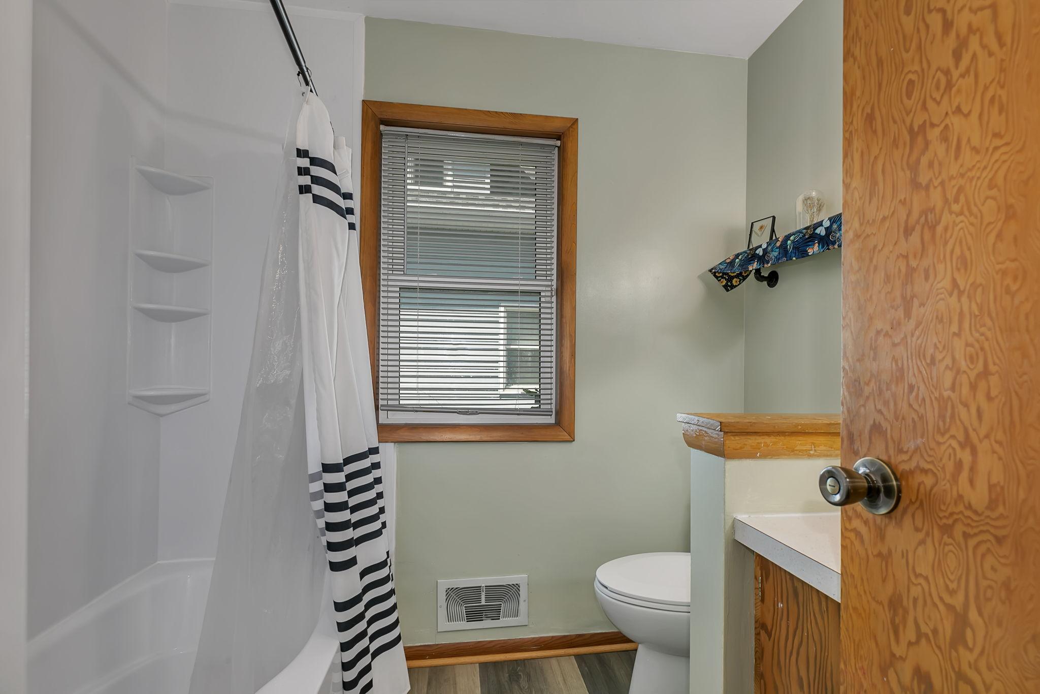 View of Residential at 142 25th Avenue, Saint Cloud MN 56303, Saint Cloud (9 of 14) - Mike Wilen | Minnesota Team Real Estate