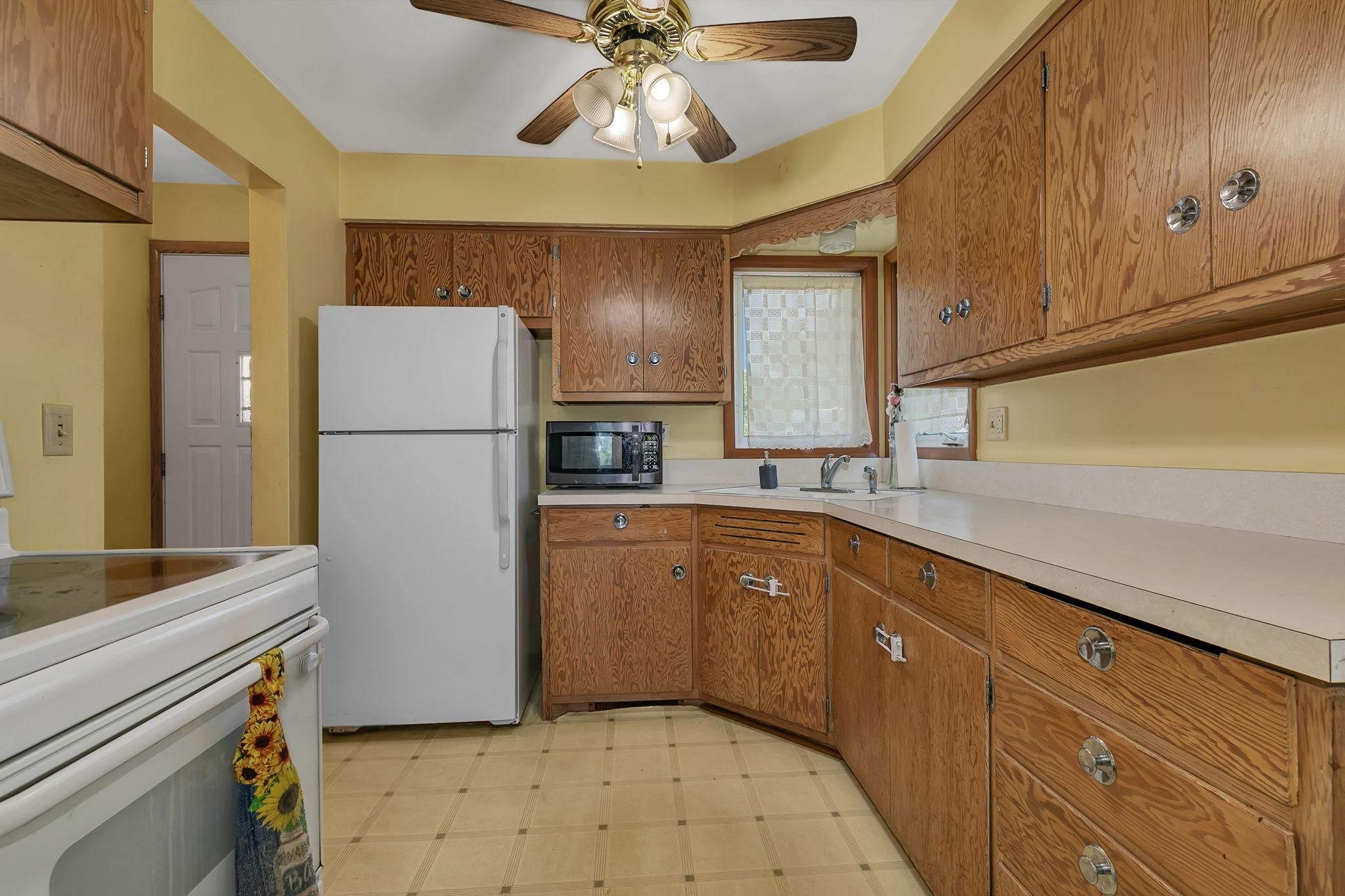 View of Residential at 142 25th Avenue, Saint Cloud MN 56303, Saint Cloud (5 of 14) - Mike Wilen | Minnesota Team Real Estate