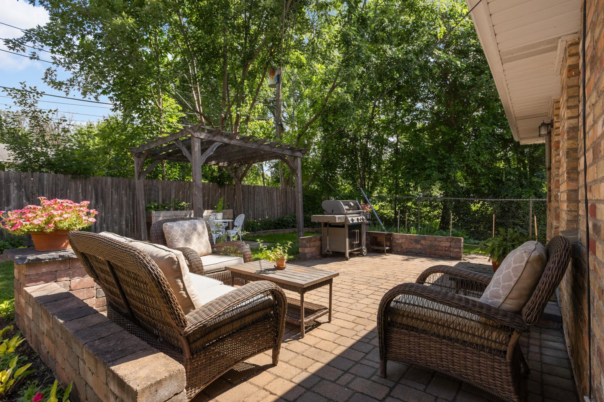 View of Residential at 9100 Club Road, Saint Louis Park MN 55426, Saint Louis Park (30 of 40) - Mike Wilen | Minnesota Team Real Estate