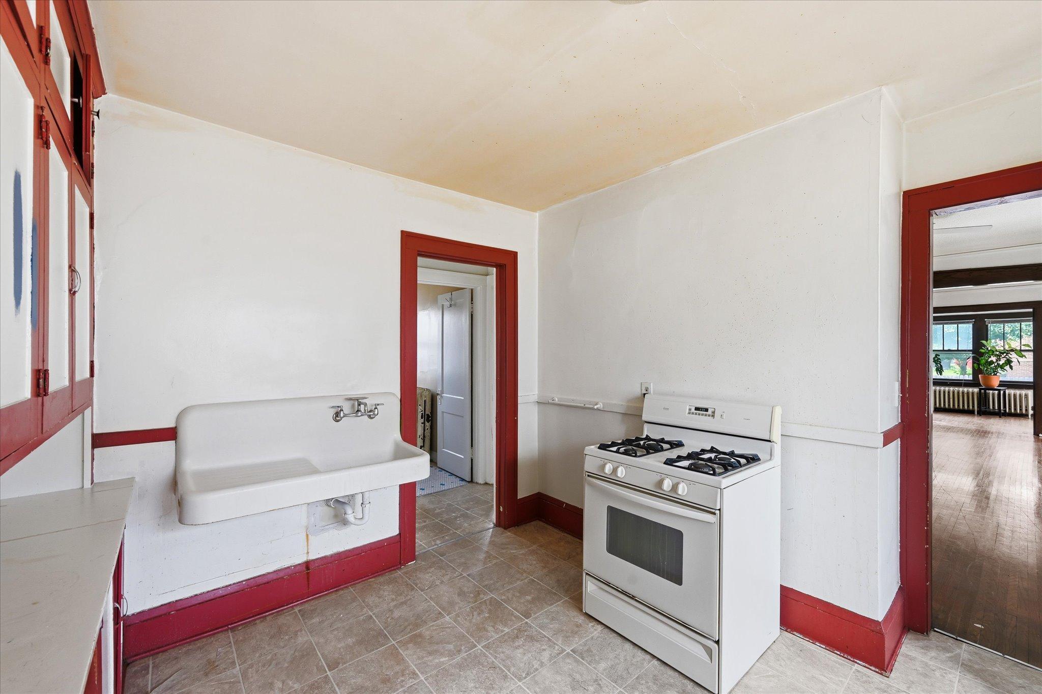View of Residential Income at 1227 Morgan Avenue, Minneapolis MN 55411, Minneapolis (39 of 79) - Mike Wilen | Minnesota Team Real Estate