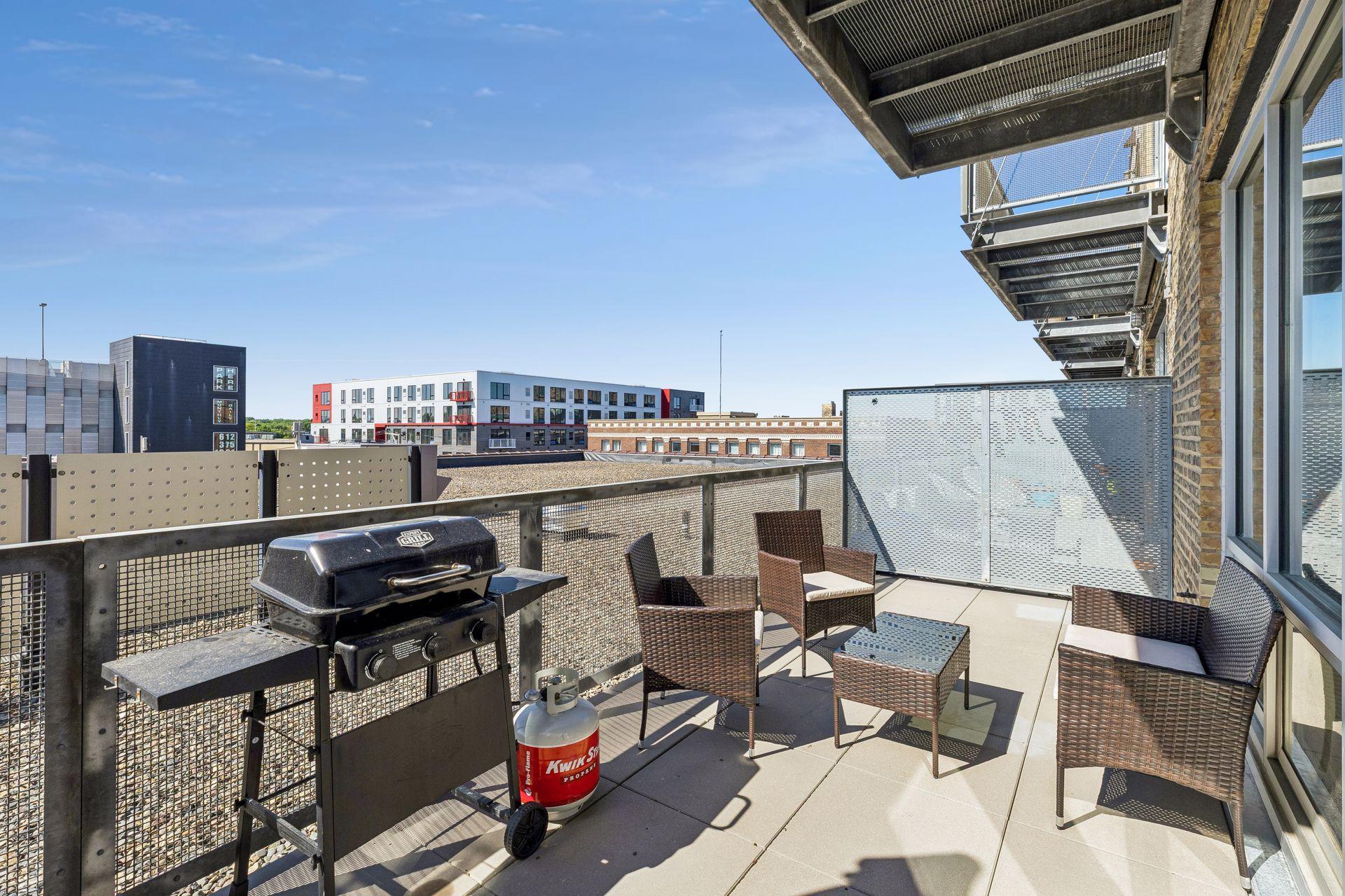 View of Residential at 901 3rd #414, Minneapolis MN 55401, Minneapolis (34 of 42) - Mike Wilen | Minnesota Team Real Estate