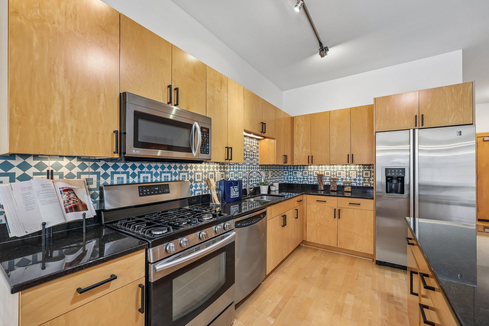 View of Residential at 401 2nd Street #317, Minneapolis MN 55401, Minneapolis (12 of 52) - Mike Wilen | Minnesota Team Real Estate