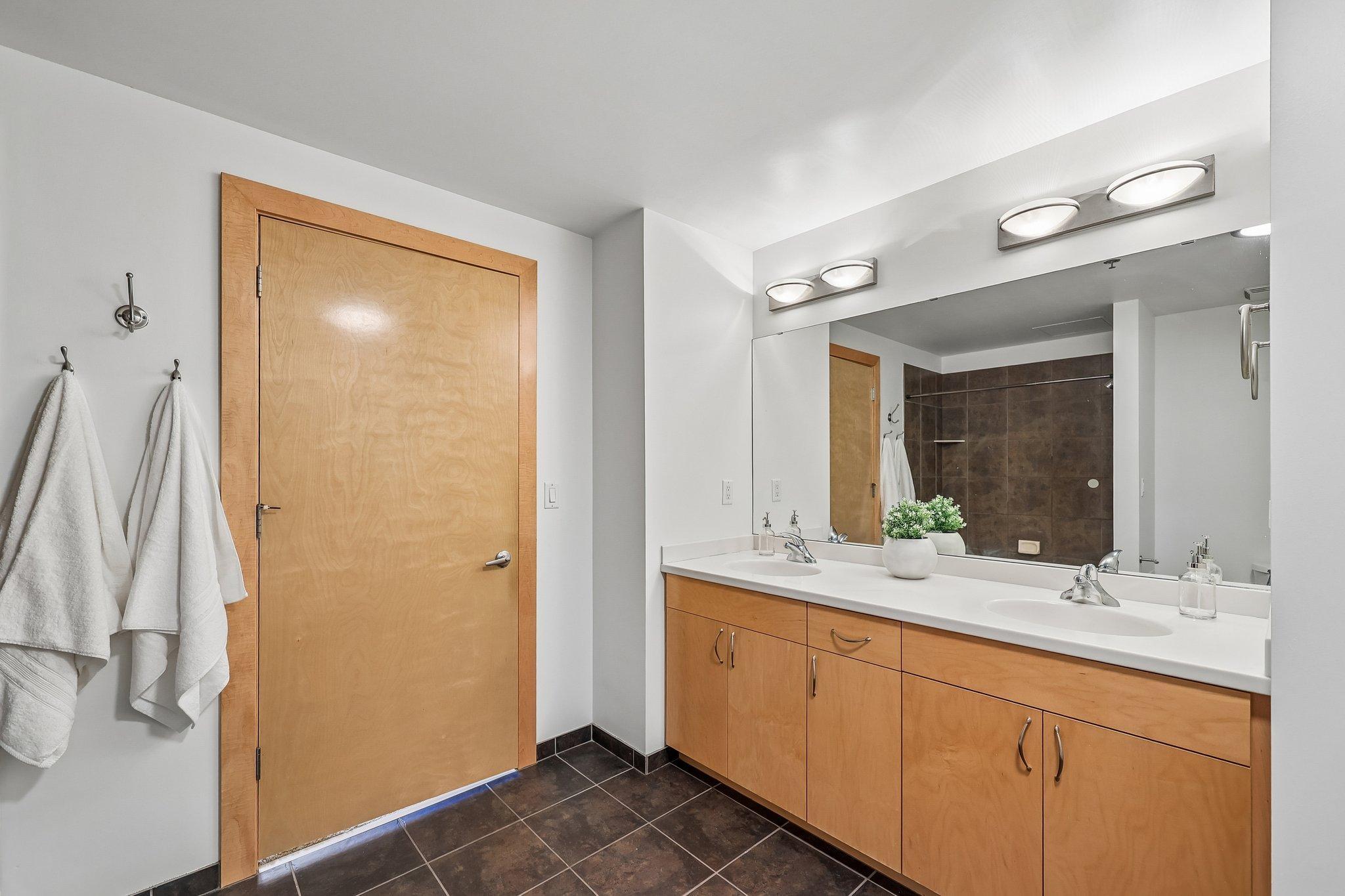 View of Residential at 401 2nd Street #317, Minneapolis MN 55401, Minneapolis (28 of 52) - Mike Wilen | Minnesota Team Real Estate
