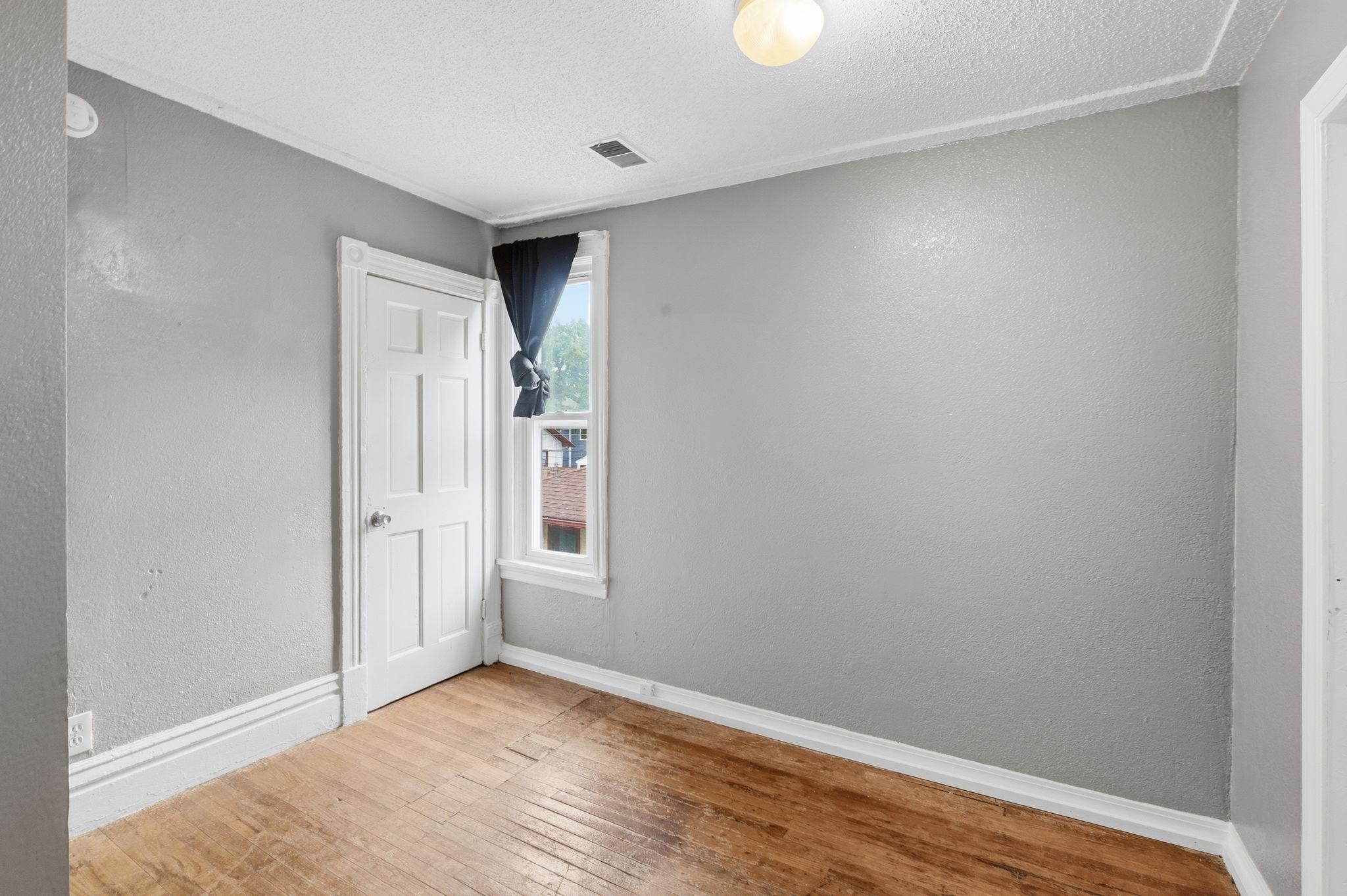 View of Residential Income at 1523 22nd Avenue, Minneapolis MN 55411, Minneapolis (26 of 37) - Mike Wilen | Minnesota Team Real Estate