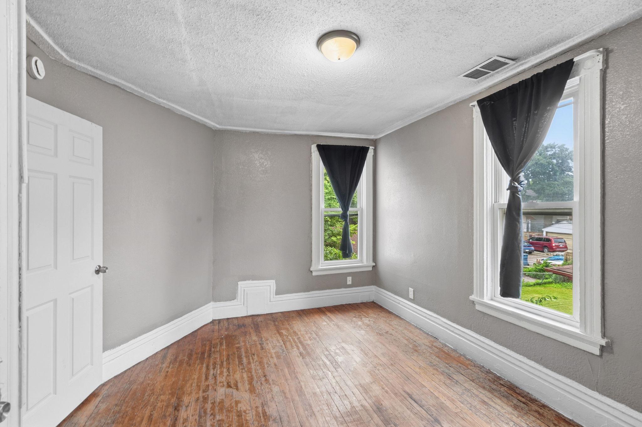 View of Residential Income at 1523 22nd Avenue, Minneapolis MN 55411, Minneapolis (24 of 37) - Mike Wilen | Minnesota Team Real Estate