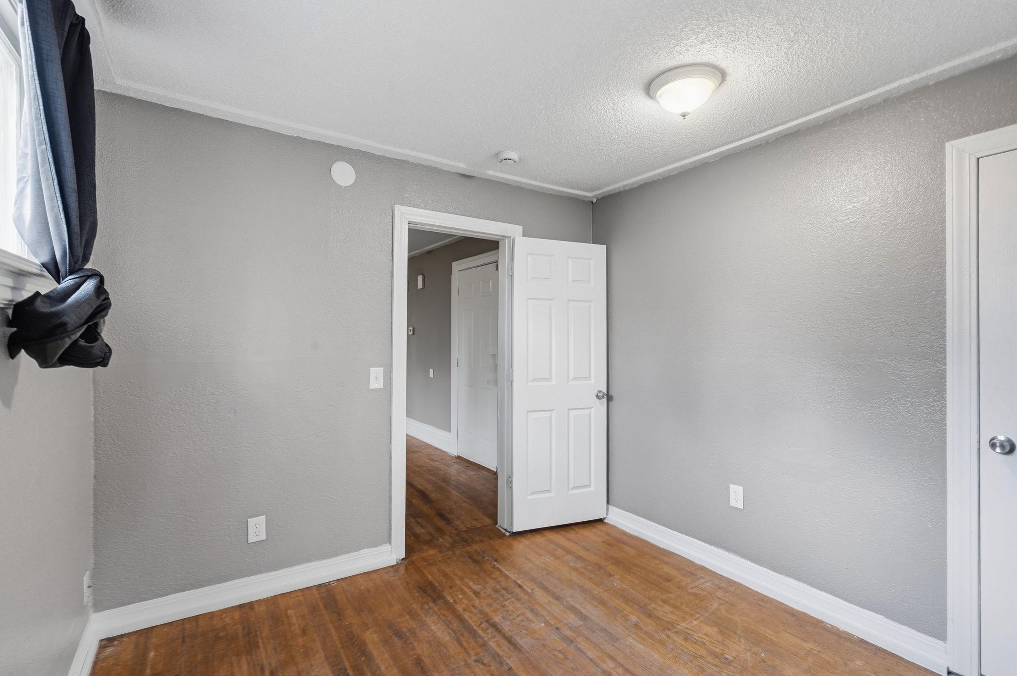 View of Residential Income at 1523 22nd Avenue, Minneapolis MN 55411, Minneapolis (21 of 37) - Mike Wilen | Minnesota Team Real Estate
