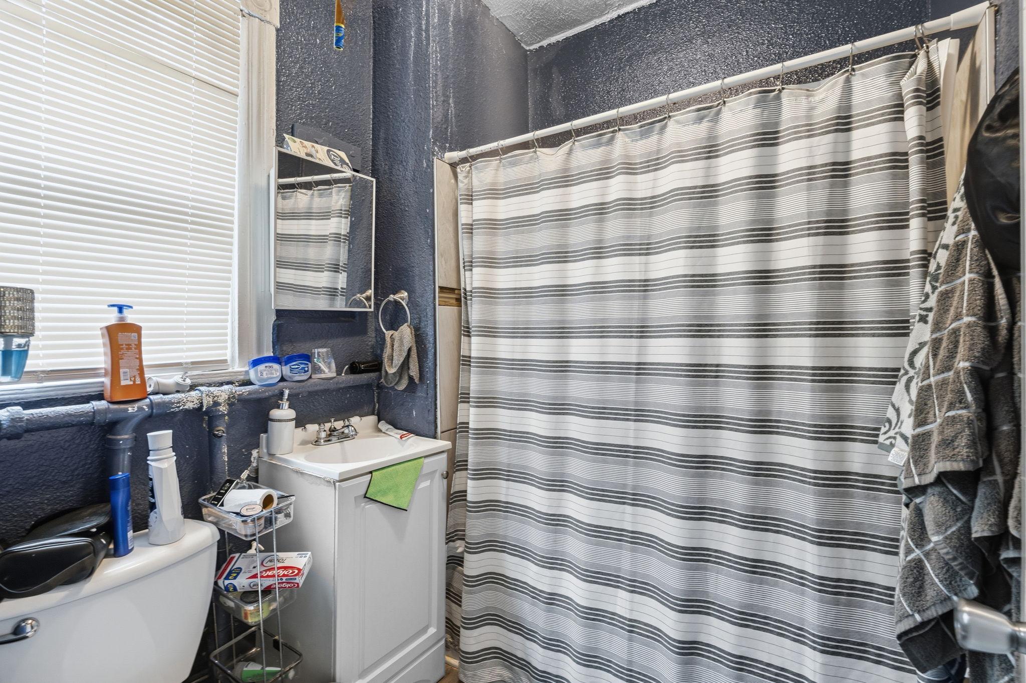 View of Residential Income at 1523 22nd Avenue, Minneapolis MN 55411, Minneapolis (11 of 37) - Mike Wilen | Minnesota Team Real Estate