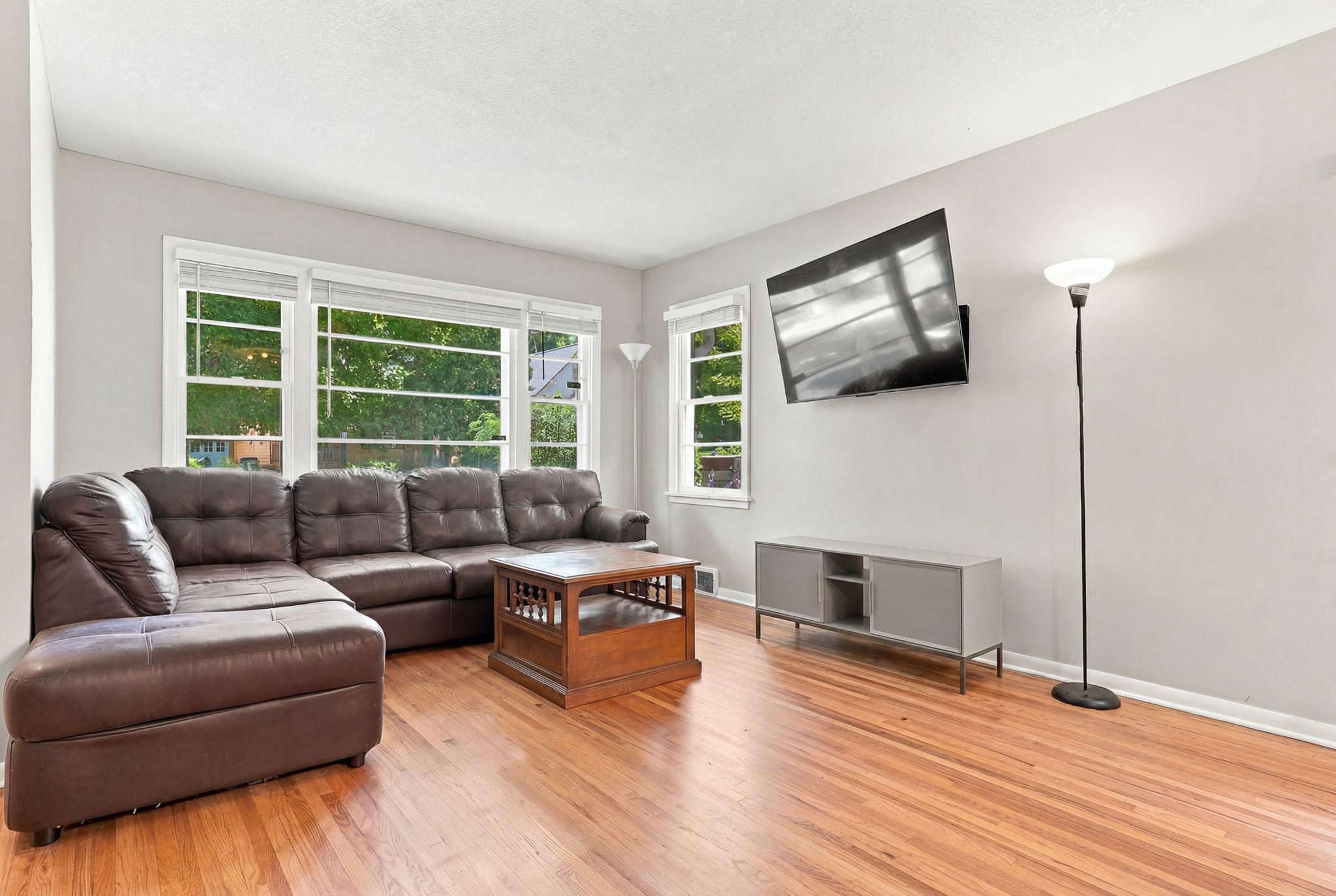View of Residential Income at 4316 York Avenue, Minneapolis MN 55410, Minneapolis (17 of 42) - Mike Wilen | Minnesota Team Real Estate