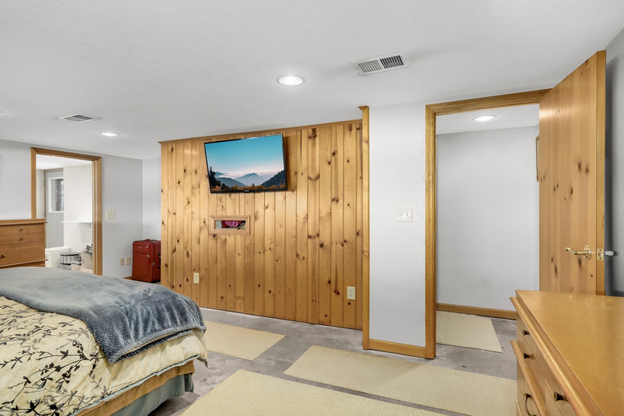 View of Residential at 6240 Red Oak Road, Mound MN 55364, Mound (15 of 29) - Mike Wilen | Minnesota Team Real Estate