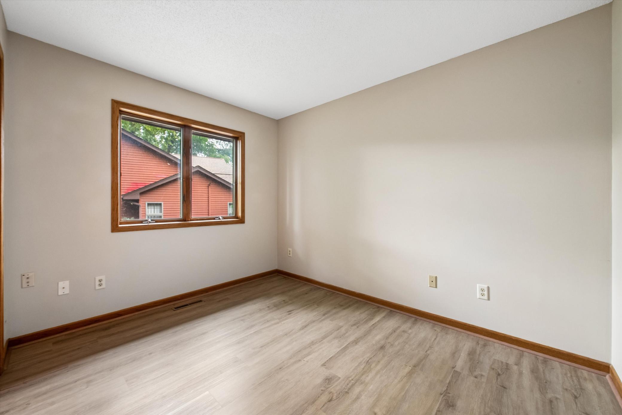 View of Residential at 460 Oakhill Road, Chaska MN 55318, Chaska (21 of 43) - Mike Wilen | Minnesota Team Real Estate