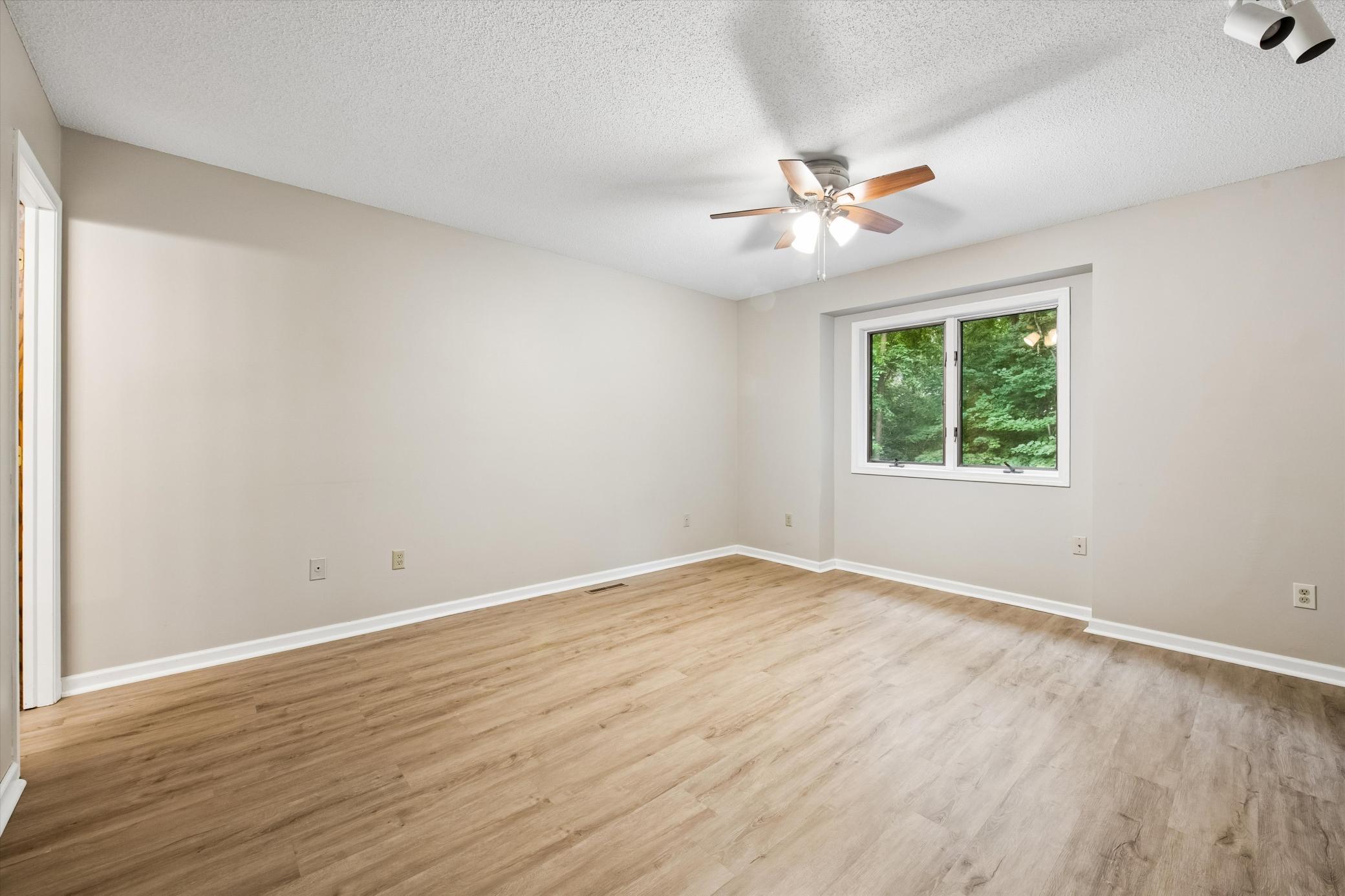 View of Residential at 460 Oakhill Road, Chaska MN 55318, Chaska (18 of 43) - Mike Wilen | Minnesota Team Real Estate