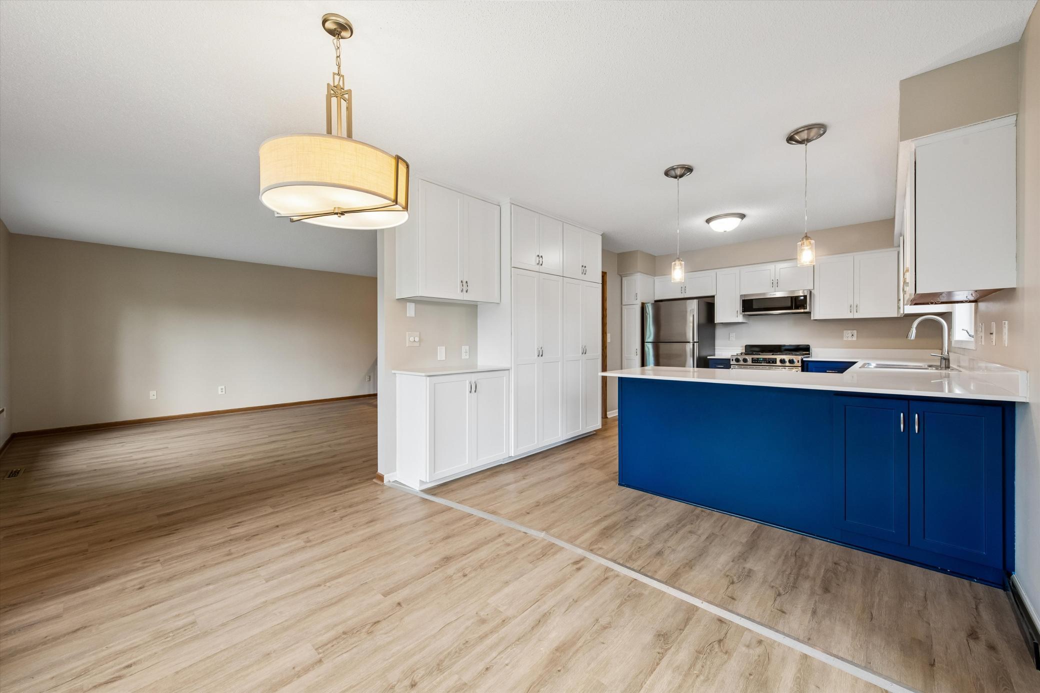 View of Residential at 460 Oakhill Road, Chaska MN 55318, Chaska (12 of 43) - Mike Wilen | Minnesota Team Real Estate