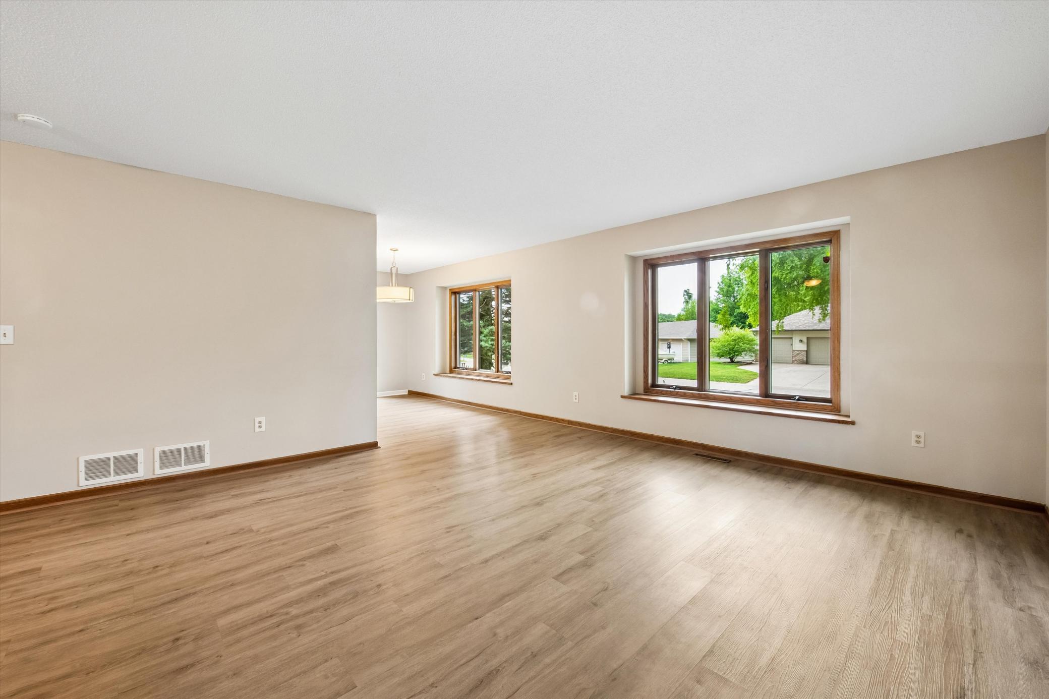 View of Residential at 460 Oakhill Road, Chaska MN 55318, Chaska (5 of 43) - Mike Wilen | Minnesota Team Real Estate