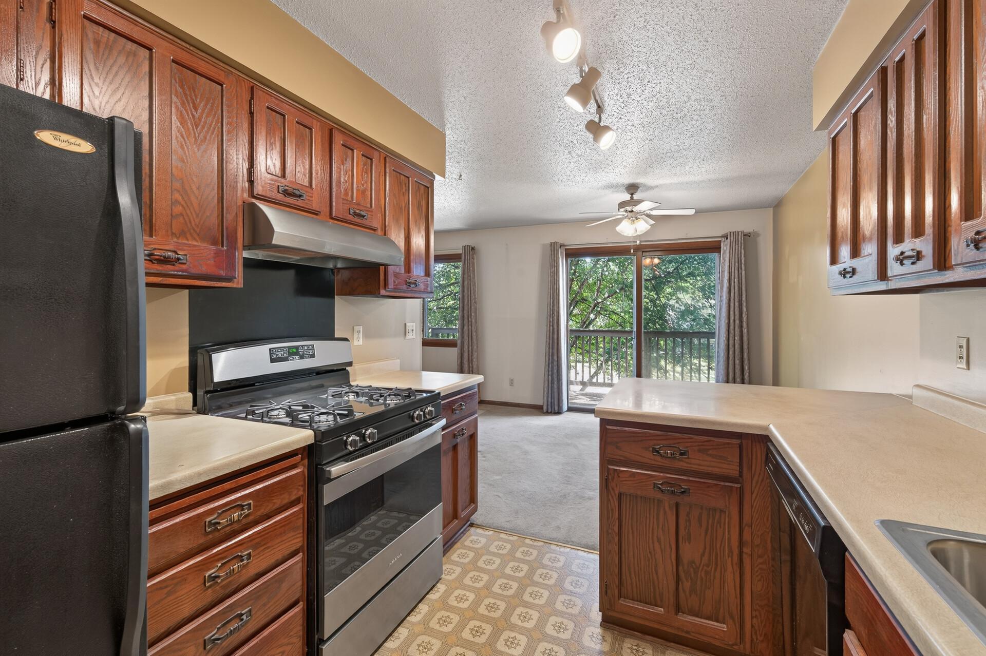 View of Residential at 3915 Gershwin Avenue, Oakdale MN 55128, Oakdale (10 of 29) - Mike Wilen | Minnesota Team Real Estate