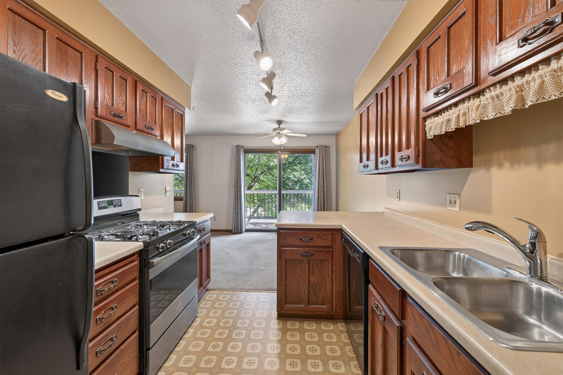 View of Residential at 3915 Gershwin Avenue, Oakdale MN 55128, Oakdale (9 of 29) - Mike Wilen | Minnesota Team Real Estate