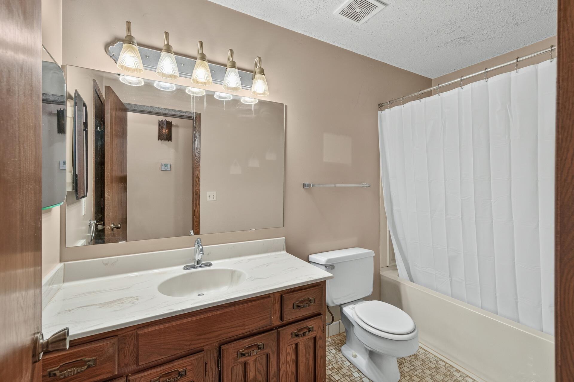 View of Residential at 3915 Gershwin Avenue, Oakdale MN 55128, Oakdale (14 of 29) - Mike Wilen | Minnesota Team Real Estate