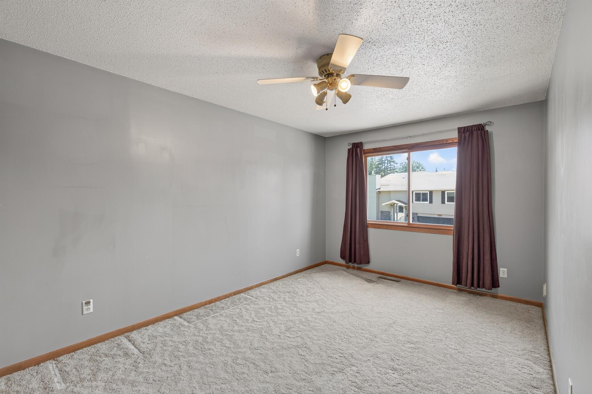 View of Residential at 3915 Gershwin Avenue, Oakdale MN 55128, Oakdale (13 of 29) - Mike Wilen | Minnesota Team Real Estate