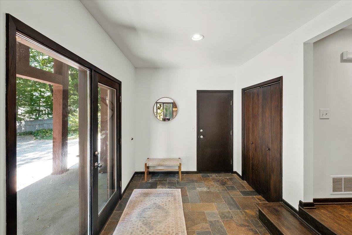 View of Residential at 606 Carver Beach Road, Chanhassen MN 55317, Chanhassen (5 of 52) - Mike Wilen | Minnesota Team Real Estate