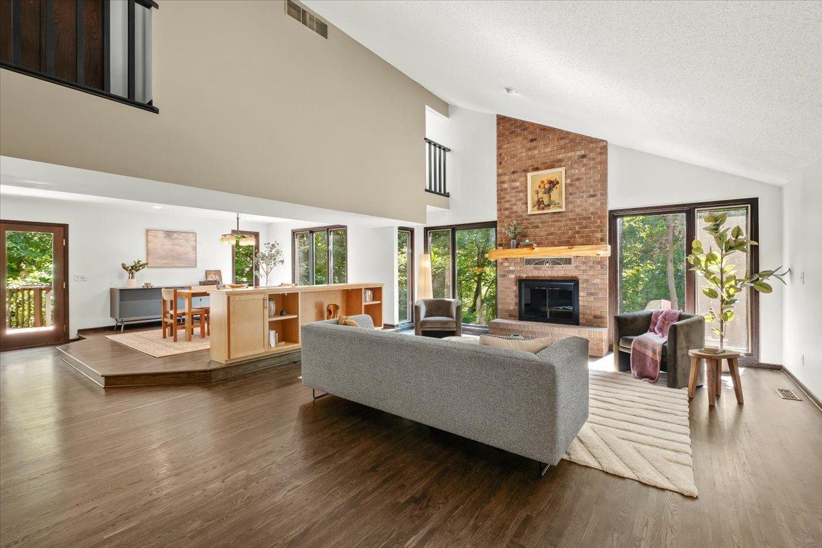 View of Residential at 606 Carver Beach Road, Chanhassen MN 55317, Chanhassen (7 of 52) - Mike Wilen | Minnesota Team Real Estate