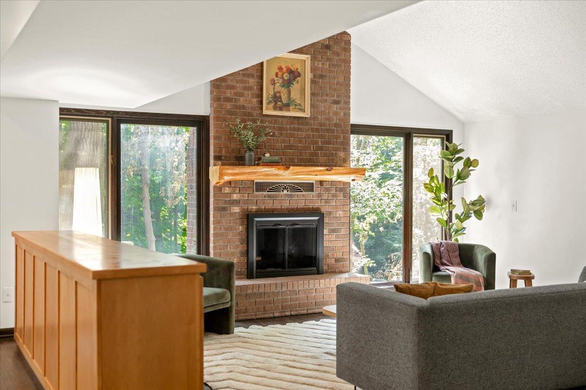 View of Residential at 606 Carver Beach Road, Chanhassen MN 55317, Chanhassen (14 of 52) - Mike Wilen | Minnesota Team Real Estate