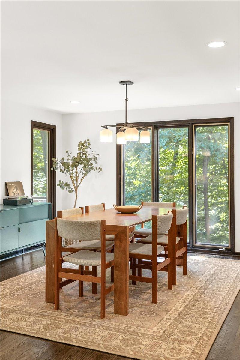 View of Residential at 606 Carver Beach Road, Chanhassen MN 55317, Chanhassen (17 of 52) - Mike Wilen | Minnesota Team Real Estate