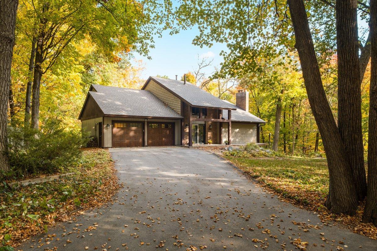View of Single Family at 606 Carver Beach Road, Chanhassen - Mike Wilen | Minnesota Team Real Estate