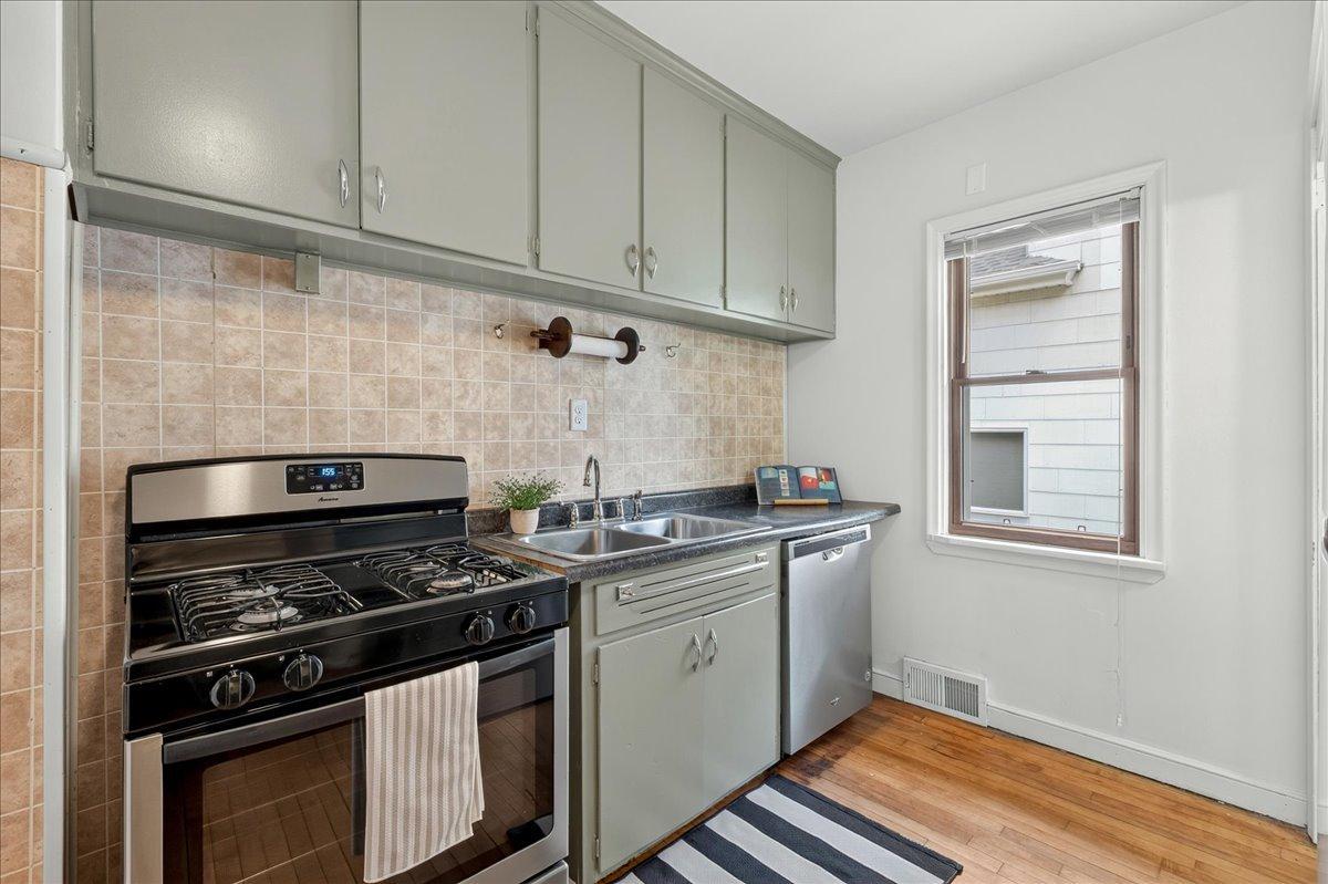 View of Residential at 1217 6th Street, Saint Paul MN 55106, Saint Paul (10 of 20) - Mike Wilen | Minnesota Team Real Estate