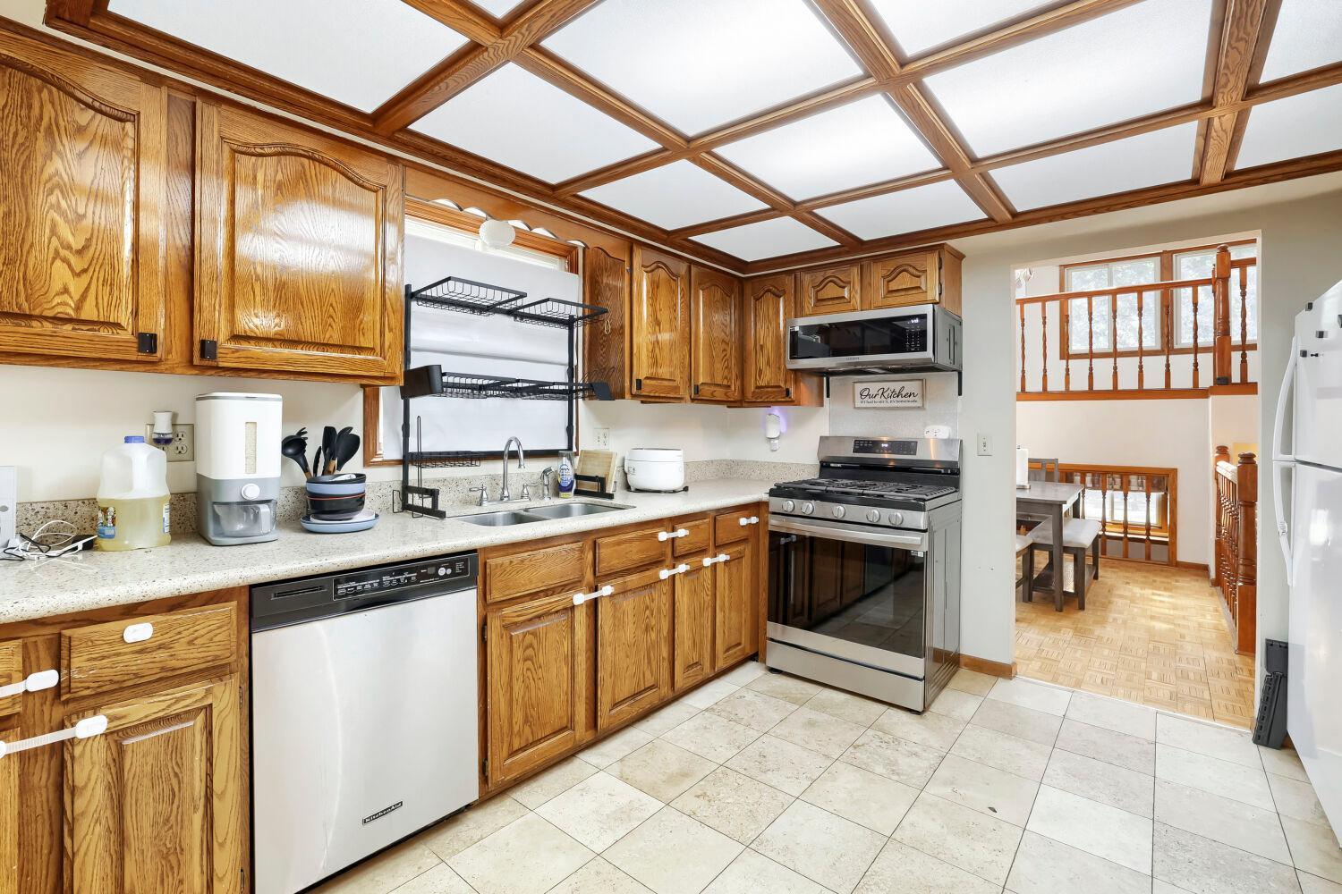 View of Residential at 11809 Edgewood Avenue, Champlin MN 55316, Champlin (9 of 33) - Mike Wilen | Minnesota Team Real Estate