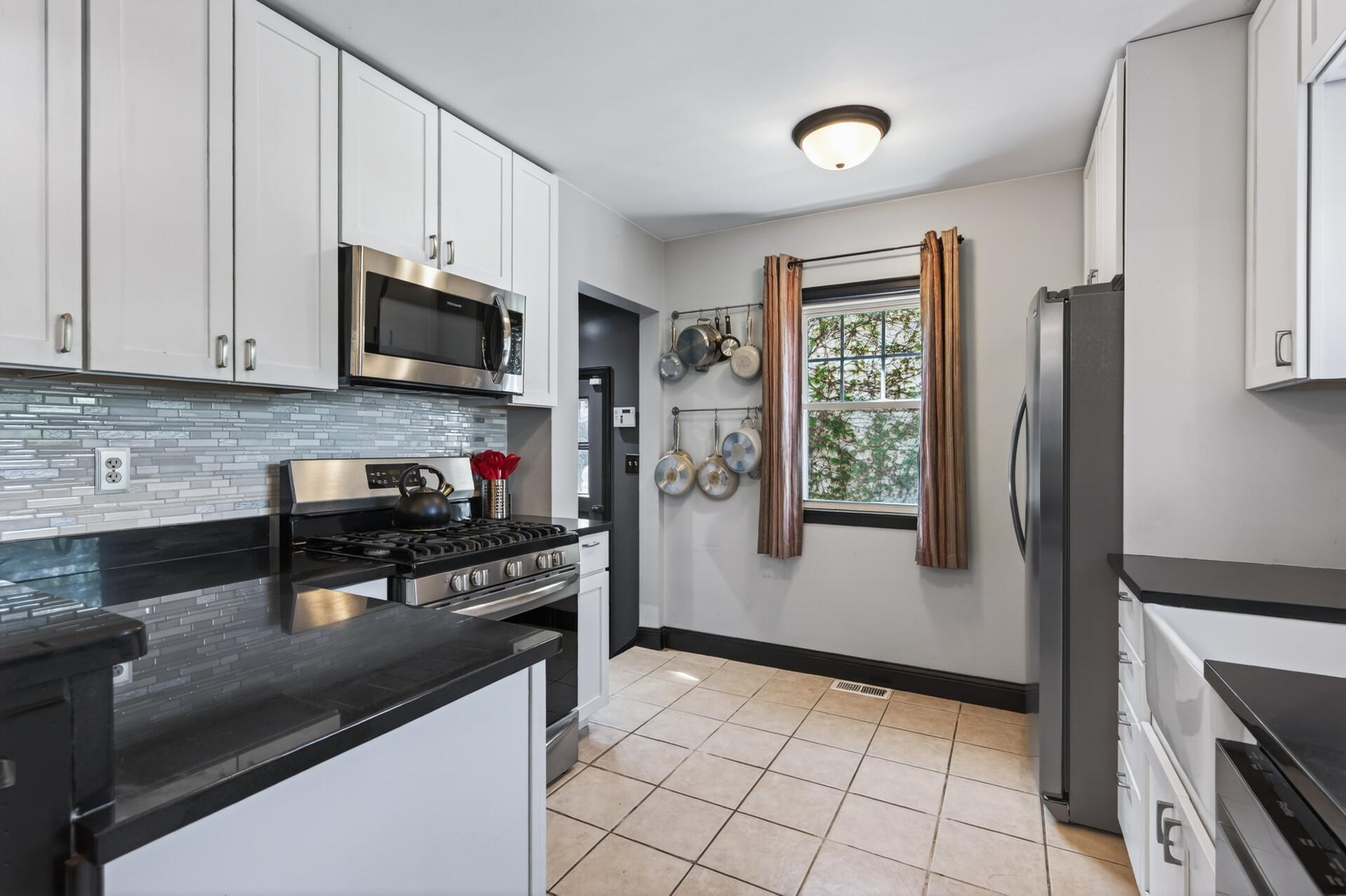 View of Residential at 4048 17th Avenue, Minneapolis MN 55407, Minneapolis (14 of 46) - Mike Wilen | Minnesota Team Real Estate