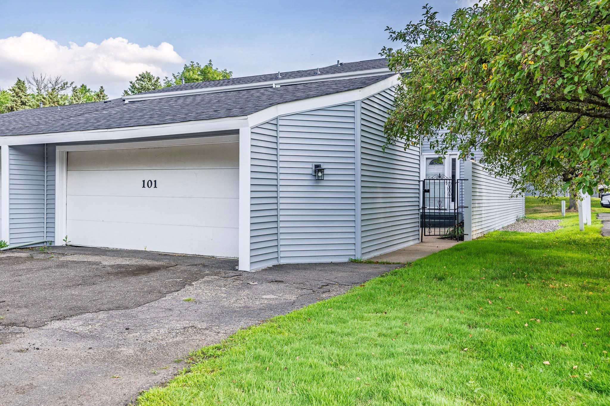 View of Residential at 101 Canabury Court, Little Canada MN 55117, Little Canada (4 of 36) - Mike Wilen | Minnesota Team Real Estate