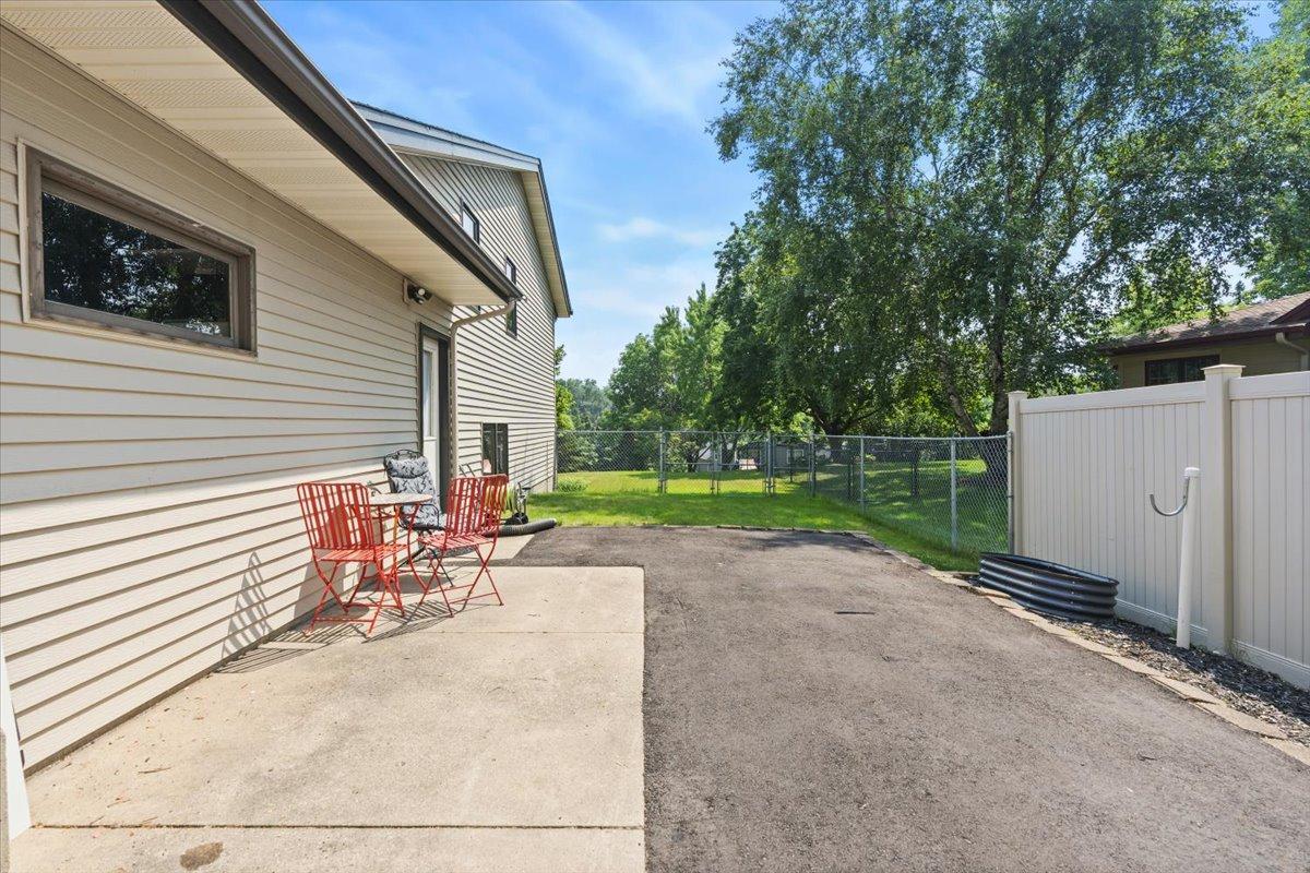 View of Residential at 1309 Fremont Court, Burnsville MN 55306, Burnsville (31 of 31) - Mike Wilen | Minnesota Team Real Estate