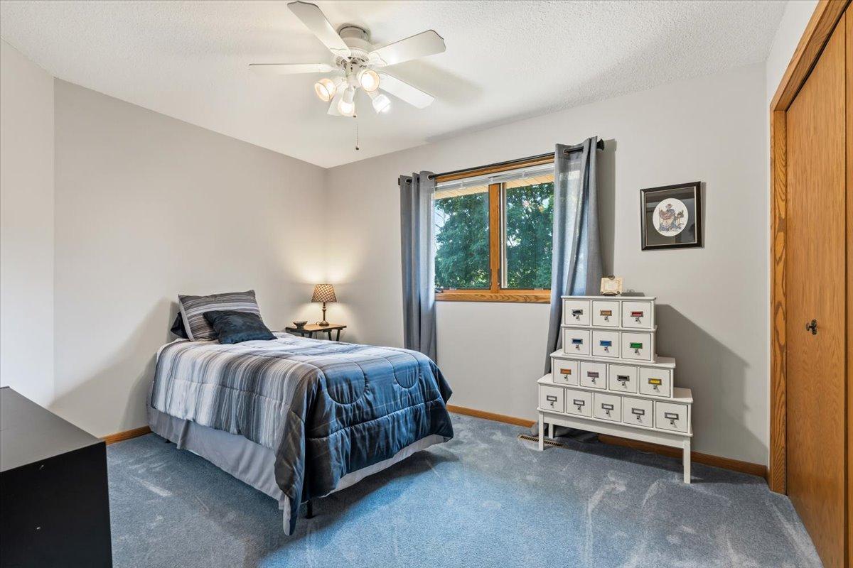 View of Residential at 1309 Fremont Court, Burnsville MN 55306, Burnsville (25 of 31) - Mike Wilen | Minnesota Team Real Estate