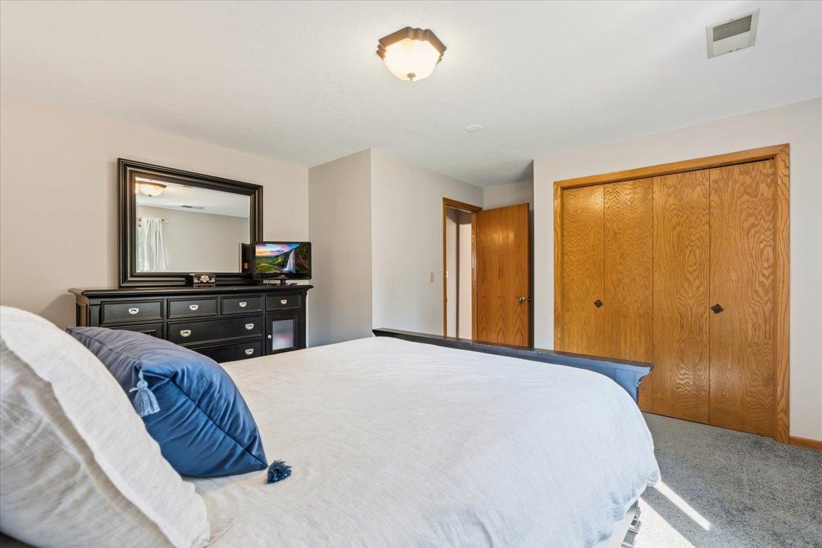 View of Residential at 1309 Fremont Court, Burnsville MN 55306, Burnsville (17 of 31) - Mike Wilen | Minnesota Team Real Estate