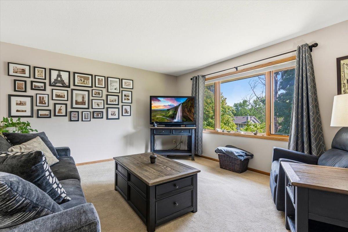 View of Residential at 1309 Fremont Court, Burnsville MN 55306, Burnsville (8 of 31) - Mike Wilen | Minnesota Team Real Estate