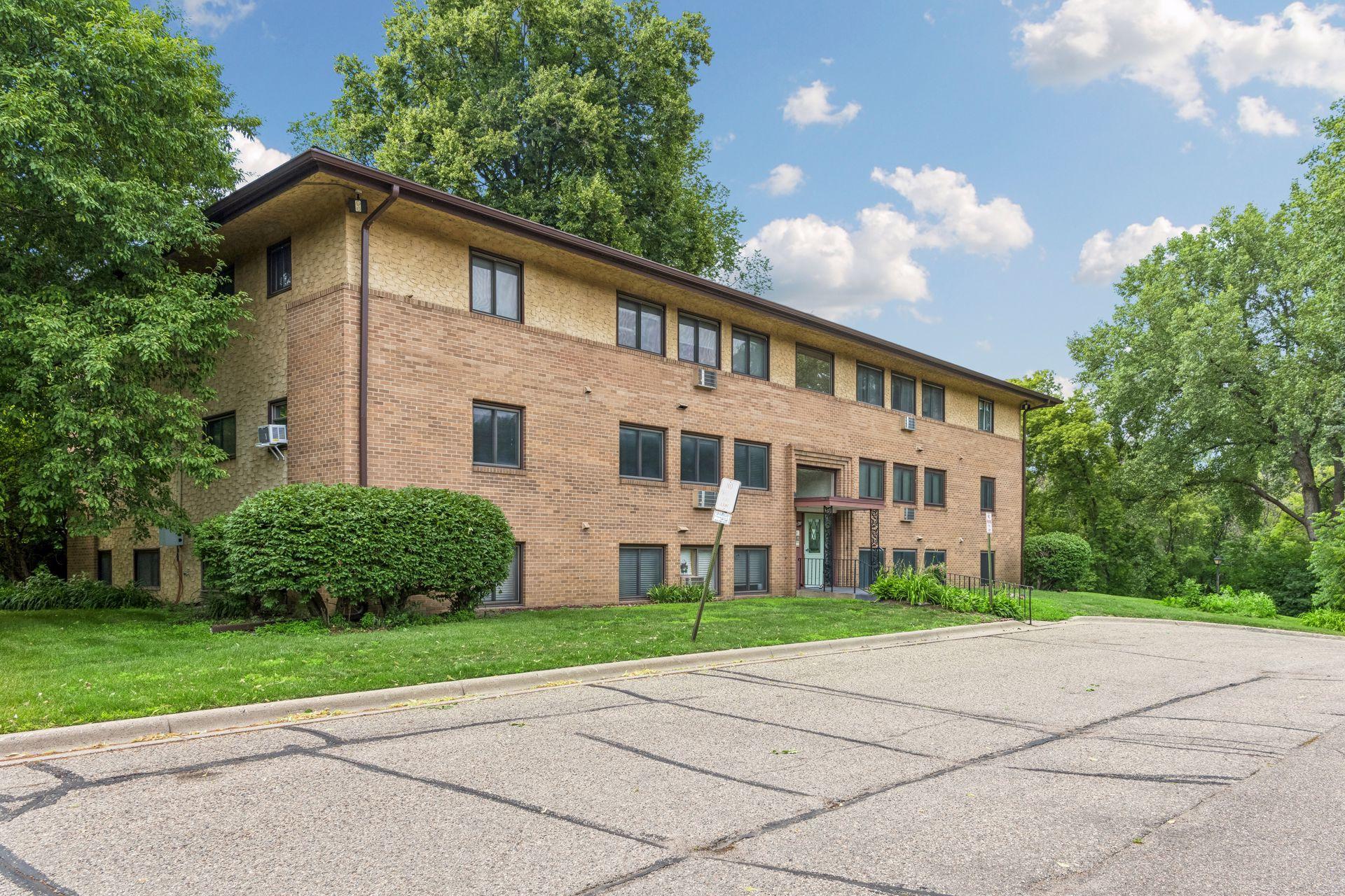View of Residential at 2381 Unity Avenue, Golden Valley MN 55422, Golden Valley (3 of 20) - Mike Wilen | Minnesota Team Real Estate