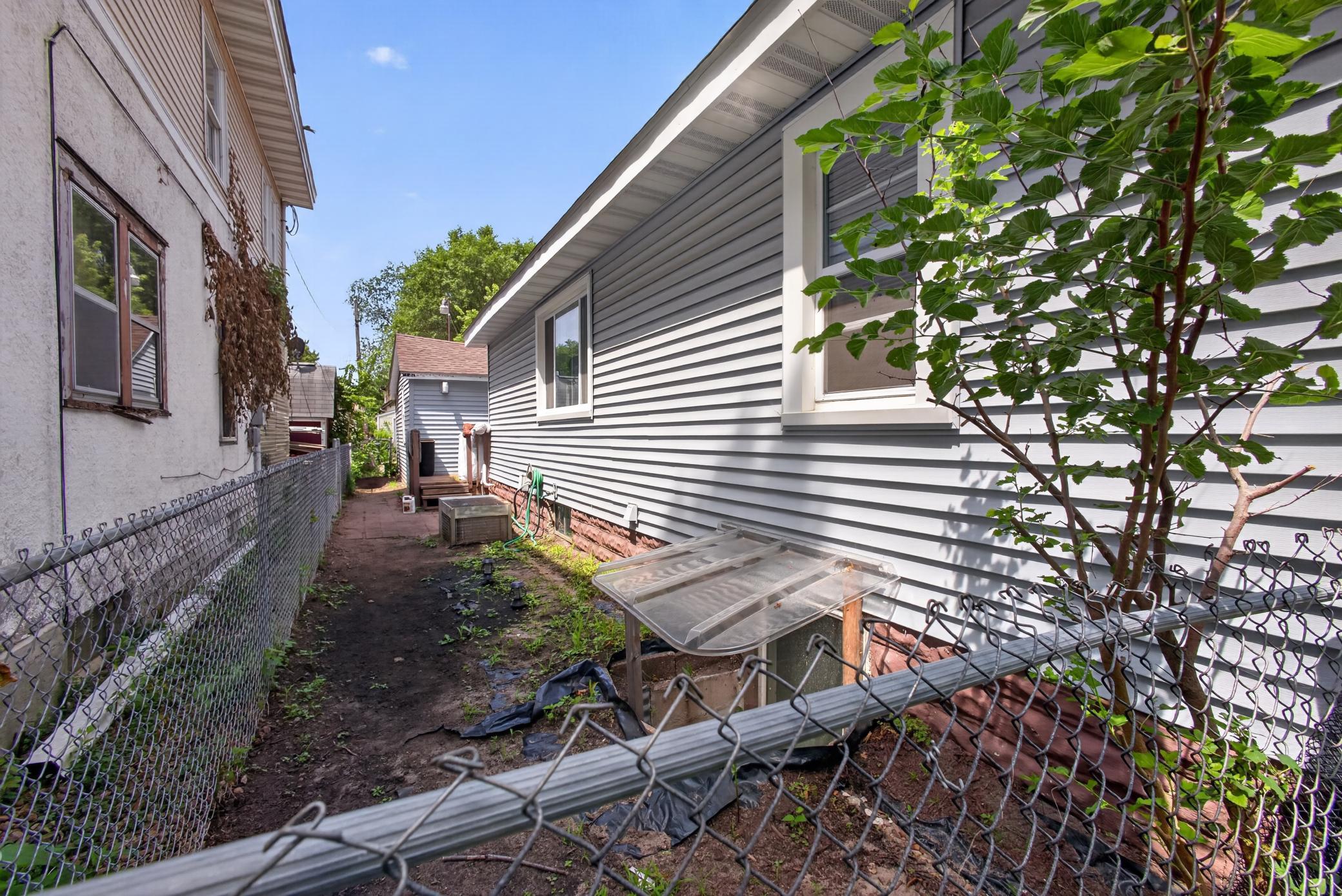 View of Residential at 5253 6th Street, Minneapolis MN 55430, Minneapolis (22 of 26) - Mike Wilen | Minnesota Team Real Estate