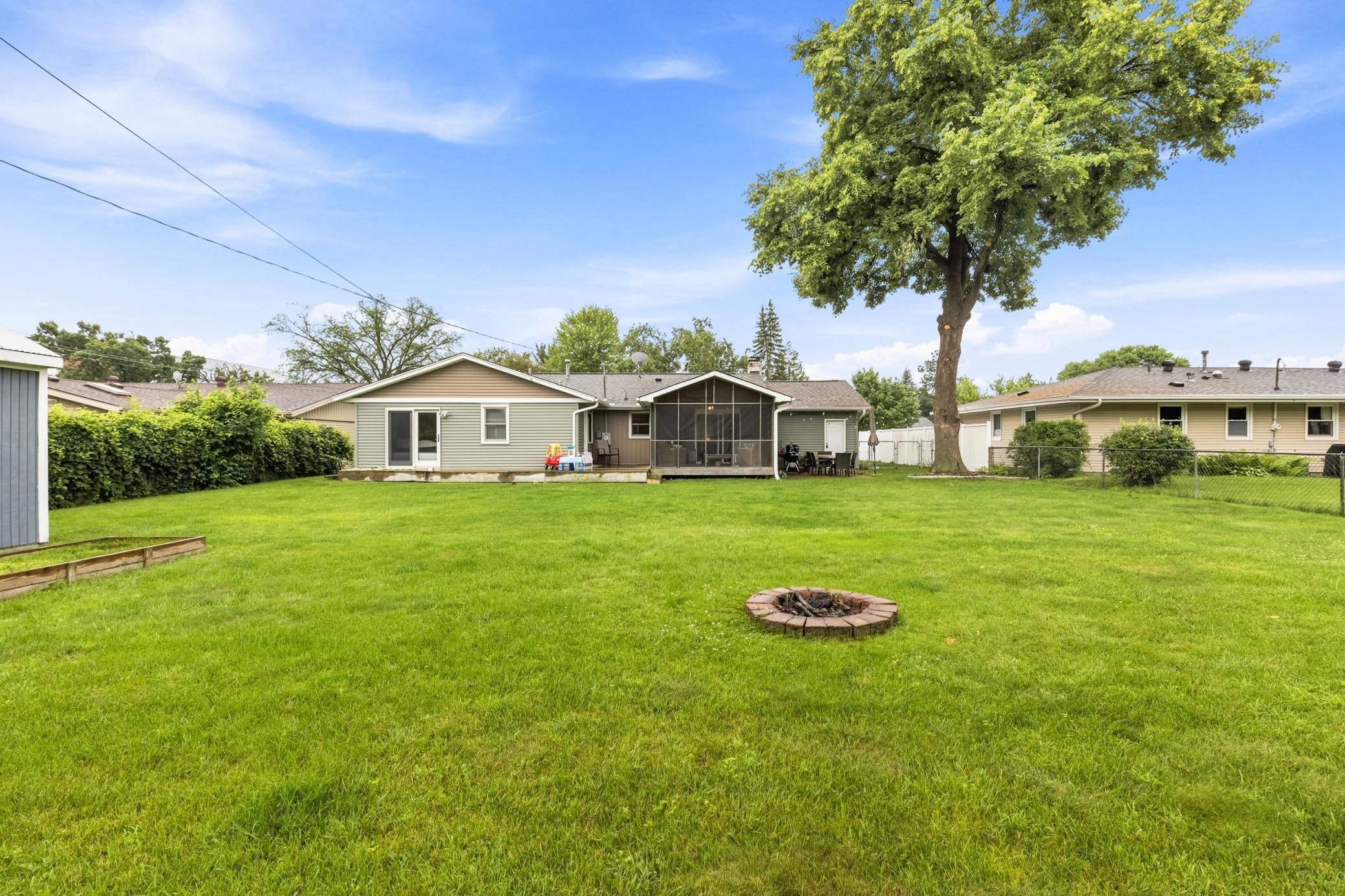 View of Residential at 2308 96th Street, Bloomington MN 55431, Bloomington (28 of 30) - Mike Wilen | Minnesota Team Real Estate