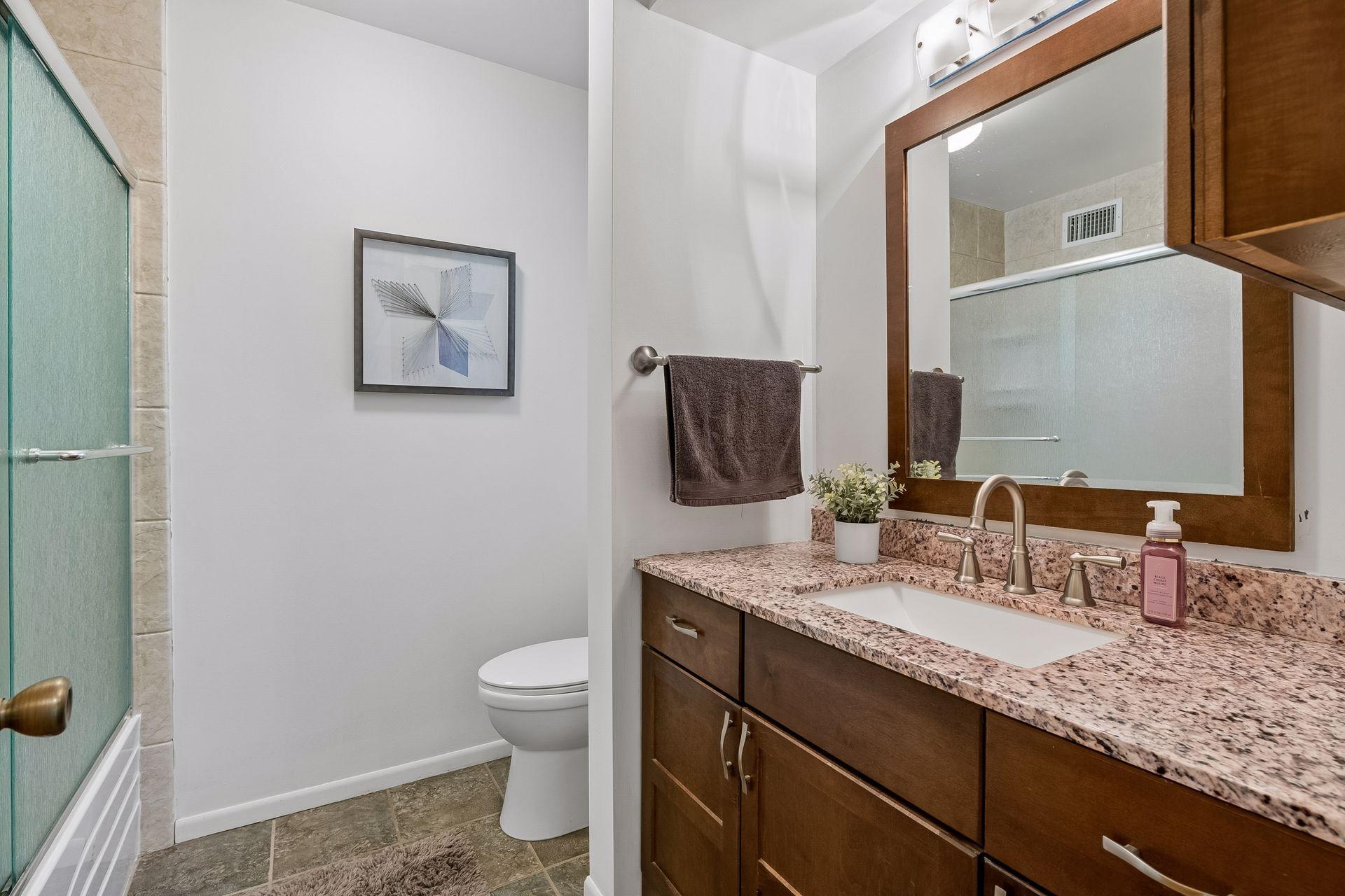 View of Residential at 318 44th Street, Minneapolis MN 55409, Minneapolis (22 of 34) - Mike Wilen | Minnesota Team Real Estate