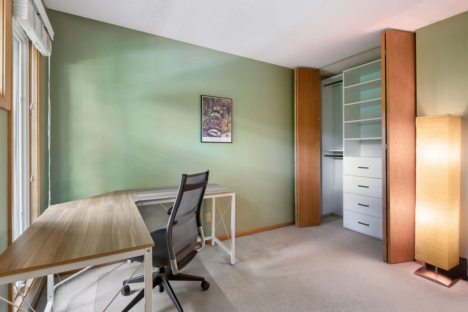 View of Residential at 318 44th Street, Minneapolis MN 55409, Minneapolis (19 of 34) - Mike Wilen | Minnesota Team Real Estate