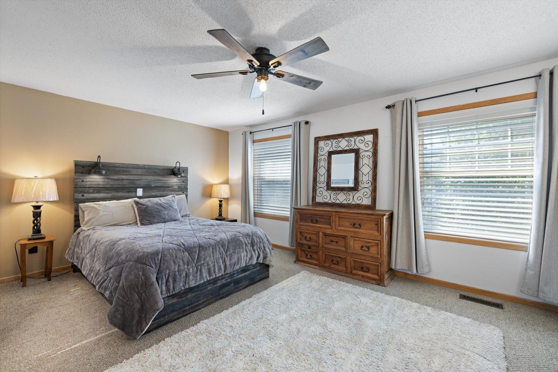View of Residential at 10154 Country Club Curve, Woodbury MN 55129, Woodbury (7 of 23) - Mike Wilen | Minnesota Team Real Estate